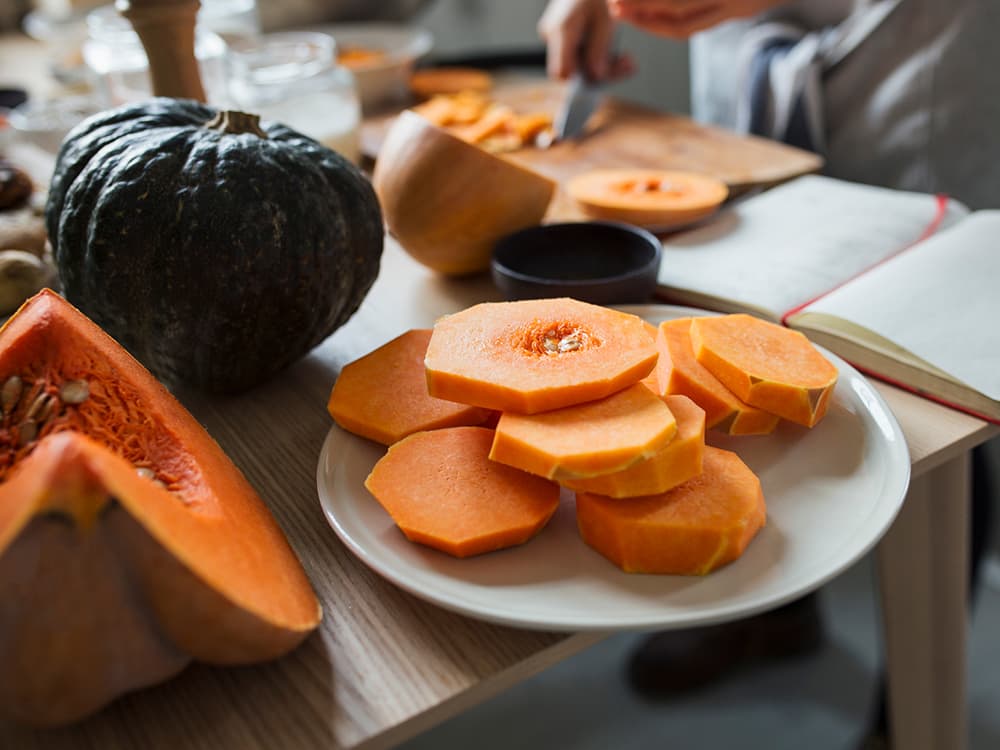 How to Turn Your Pumpkins into Dog-Friendly Pumpkin Puree