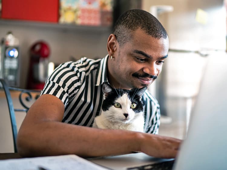 Are Men Discovering Their Softer Side? New Report Finds More Males Are Adopting Cats